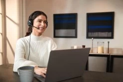 Jabra Evolve2 30 SE Corded USB Headset -Cheap Headphones Store 49a9e24d 960c 4b52 bc6f aca8cf5419c8 jabra evolve2 30 uc black home female 3 medium 8