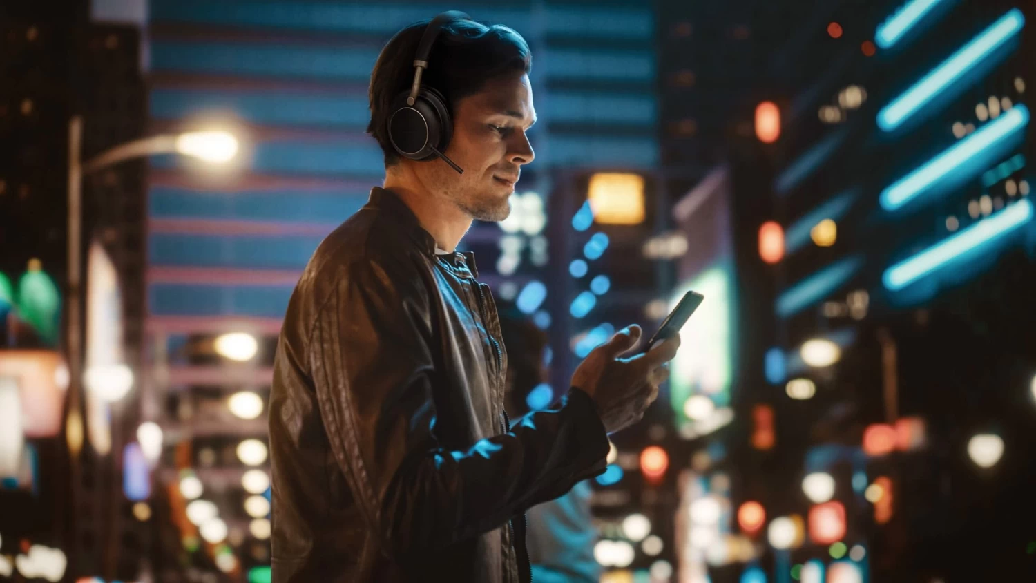 Yealink BH76 Plus Teams Bluetooth Wireless Stereo Headset With USB-A Dongle 11 Yealink BH76 Plus Teams Bluetooth Wireless Stereo Headset With USB-A Dongle - Image 9