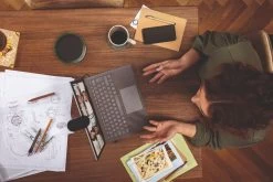 Jabra Speak2 75 W. Link 380c MS Speakerphone -Cheap Headphones Store jabra speak2 75 lifestyle kitchen table call overhead large cmyk