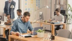 Yealink BH71 Workstation Pro Teams Bluetooth Wireless Headset, USB-A -Cheap Headphones Store lifestyle 5 2