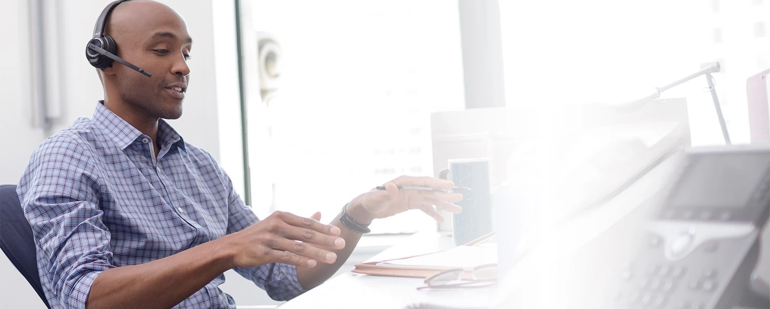 Plantronics/Poly Savi 8220 Office ANC Wireless Headset 7 Plantronics/Poly Savi 8220 Office ANC Wireless Headset - Image 5