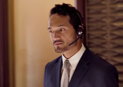 Plantronics/Poly Savi 8220-M UC ANC Wireless Headset -Cheap Headphones Store savi 8210 01 840x600 1 1